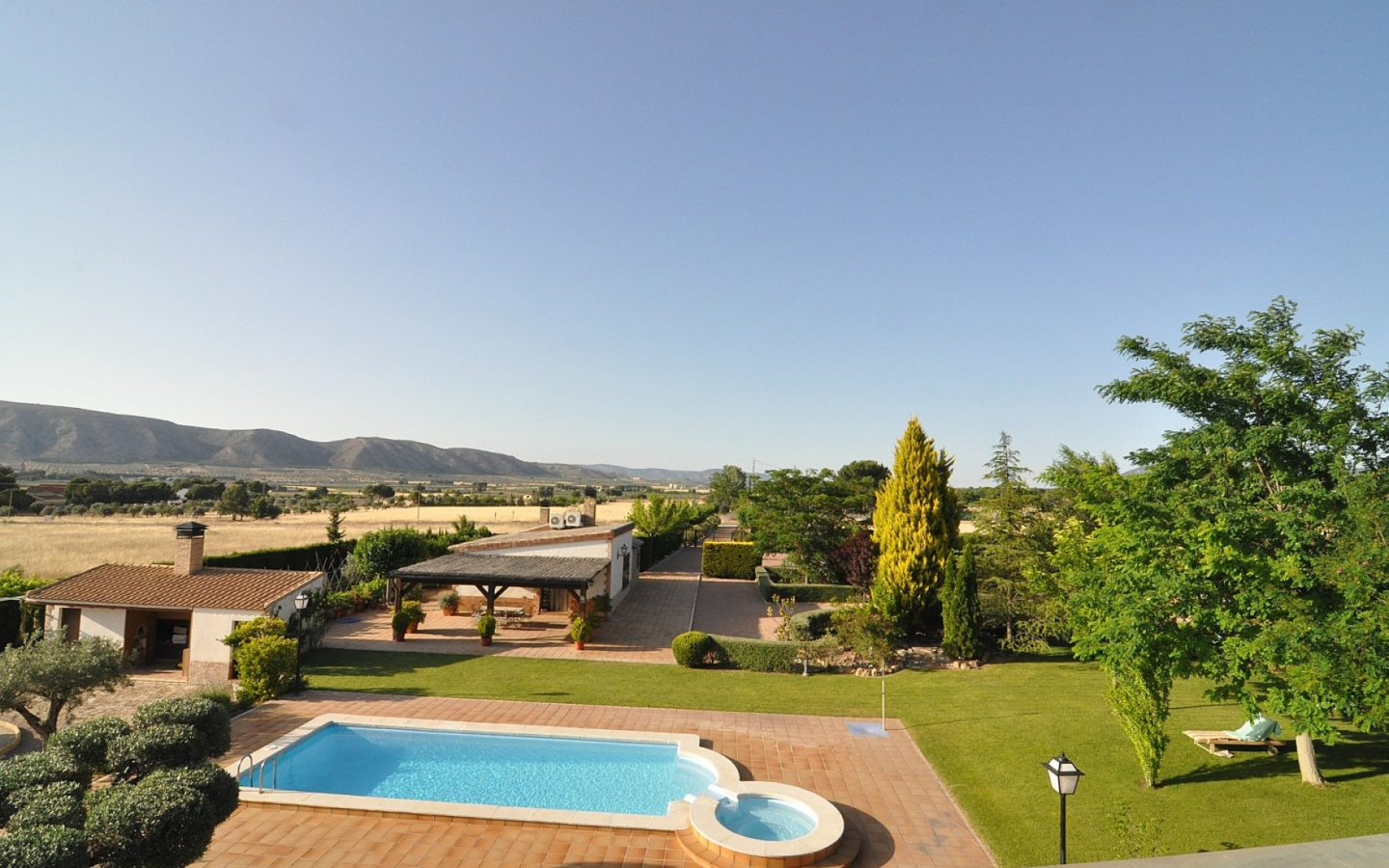4-bedroom Detached Villa In Villena, Spain (500 M²)