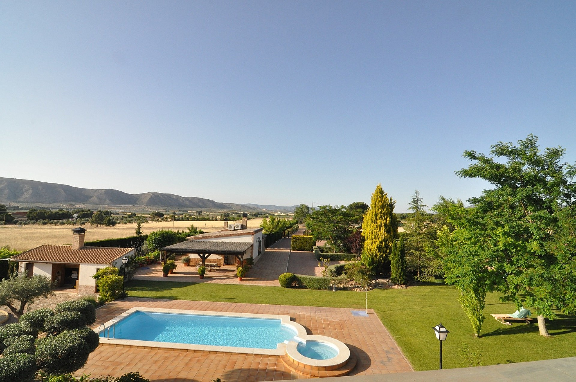 4-bedroom Detached Villa In Villena, Spain (500 M²)