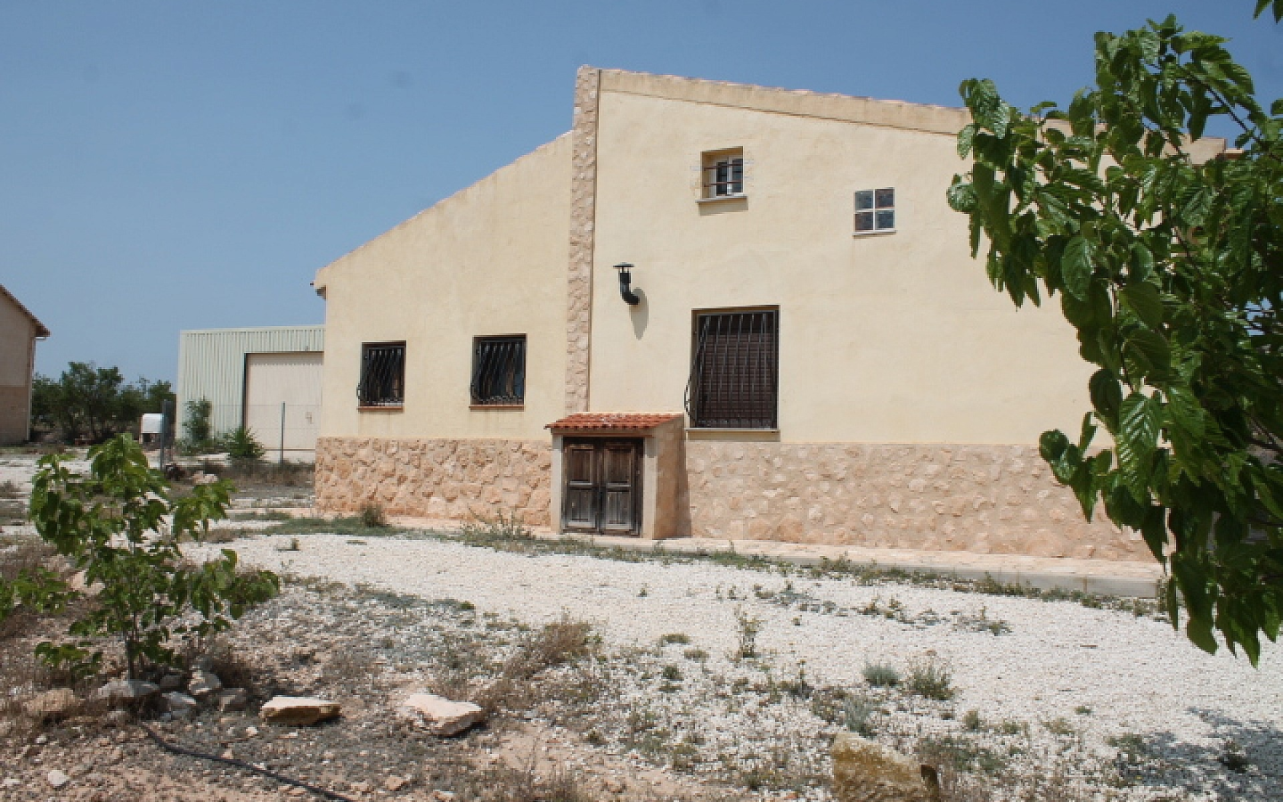 4-bedroom Finca In Pinoso, Spain (120 M²)