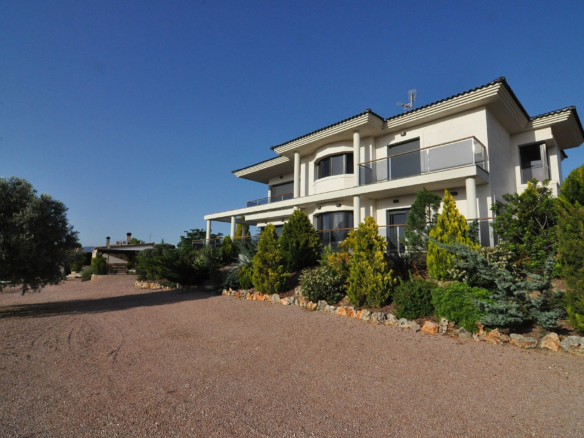 4-bedroom Detached Villa In Villena, Spain (500 M²)