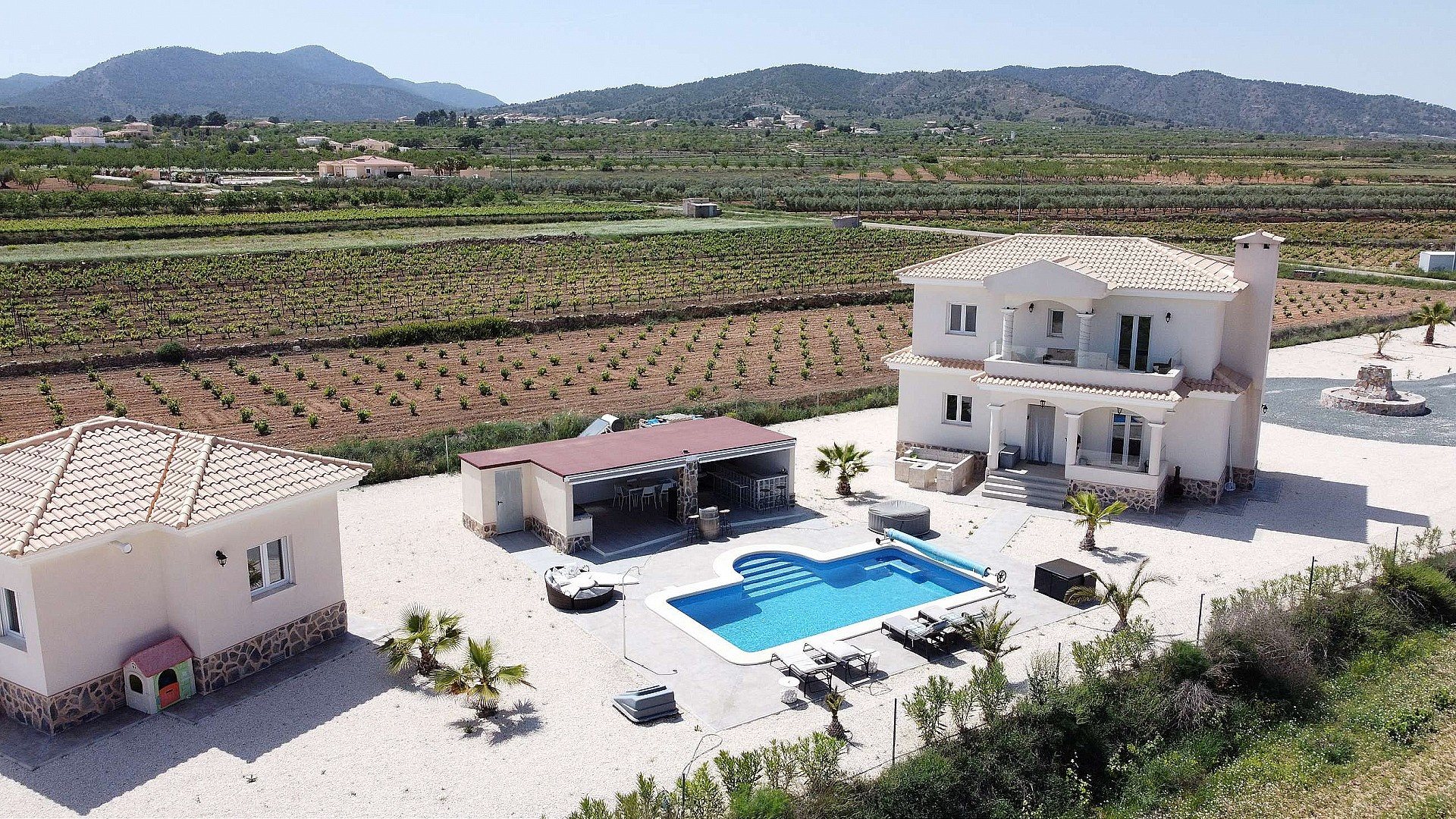 4-bedroom Detached Villa In Pinoso, Spain (150 M²)