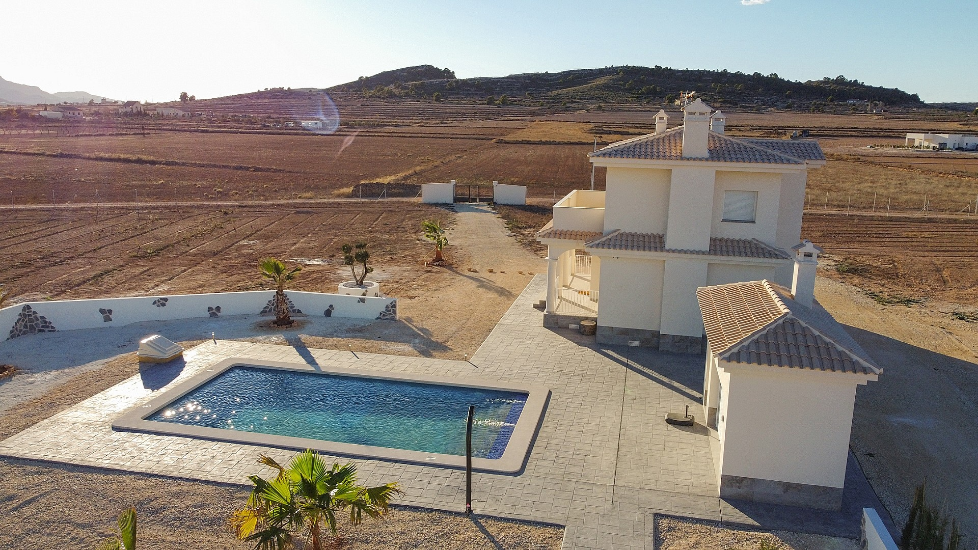 3-bedroom Detached Villa In Pinoso, Spain (150 M²)