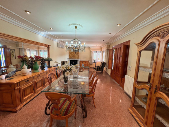 3-bedroom Detached Villa In Sax, Spain (230 M²)