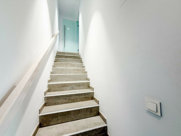 4-bedroom Commercial In Villena, Spain (299 M²)