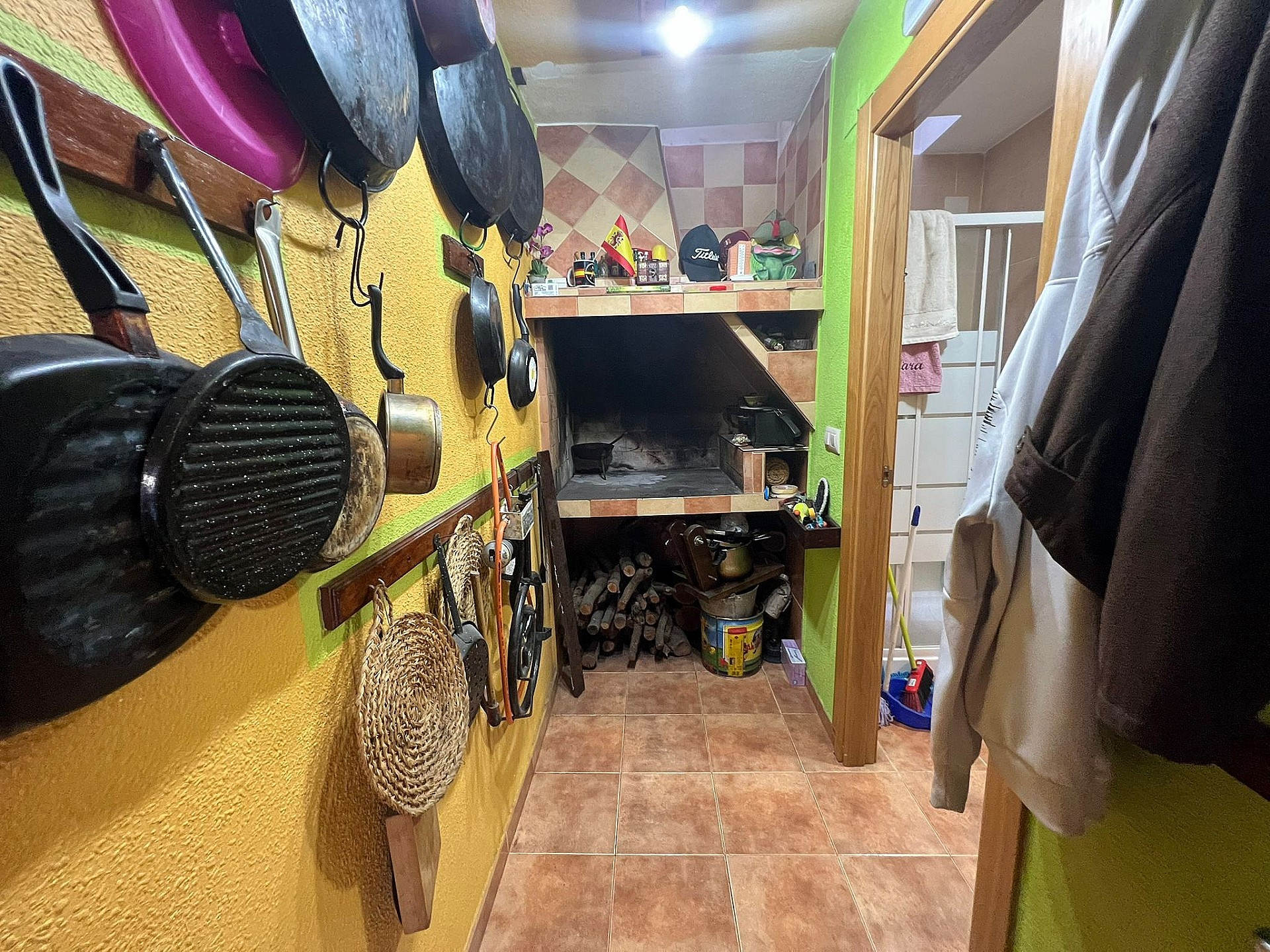 3-bedroom Townhouse In Elche De La Sierra, Spain (104 M²)