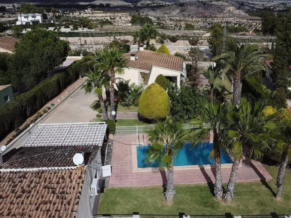 4-bedroom Detached Villa In Monovar, Spain (366 M²)