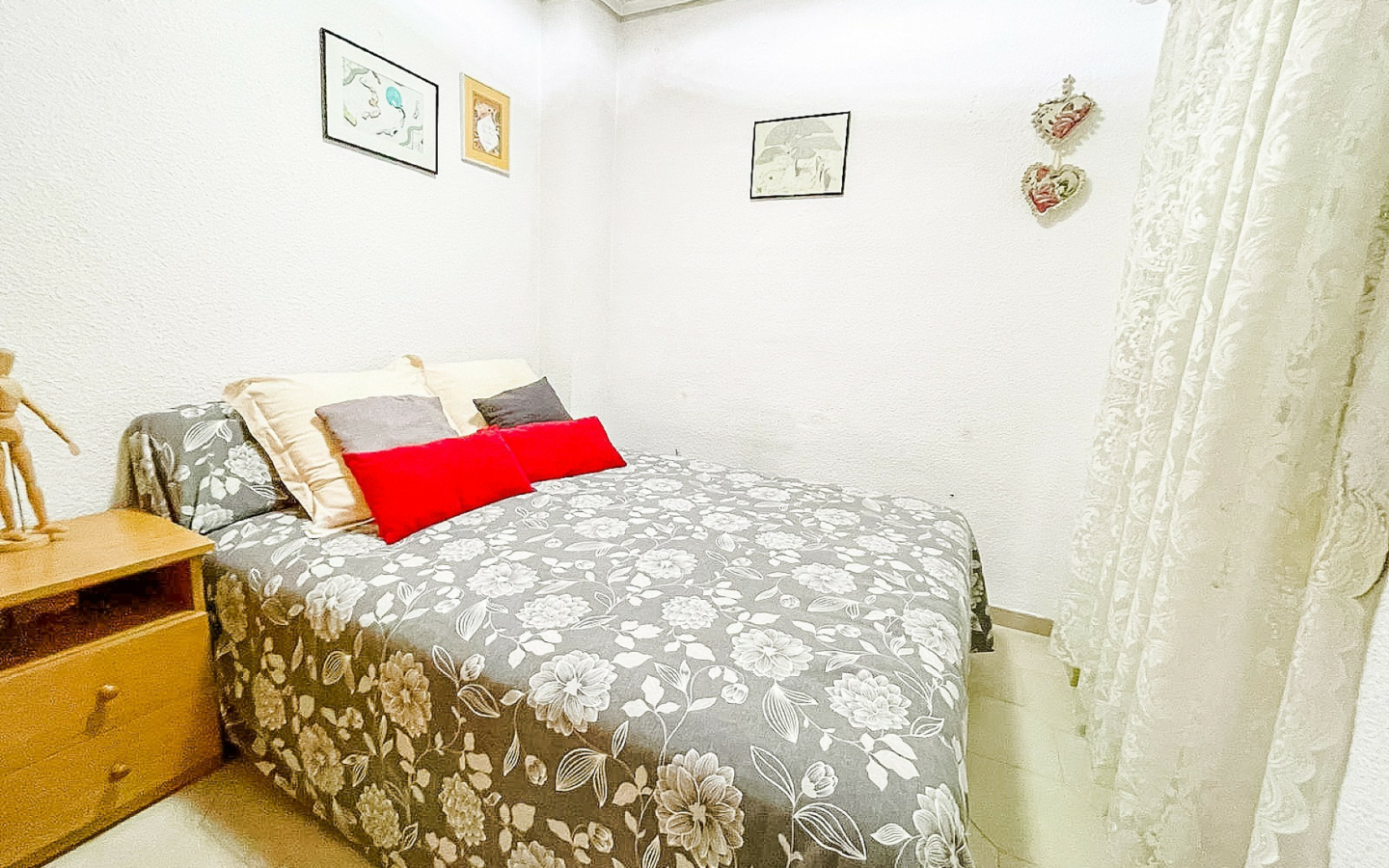 3-bedroom Apartment In Elda, Spain (82 M²)