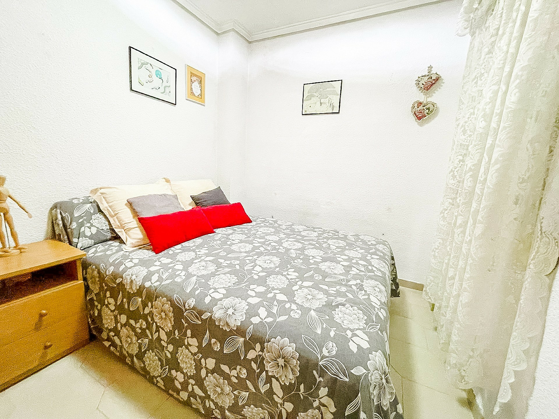 3-bedroom Apartment In Elda, Spain (82 M²)