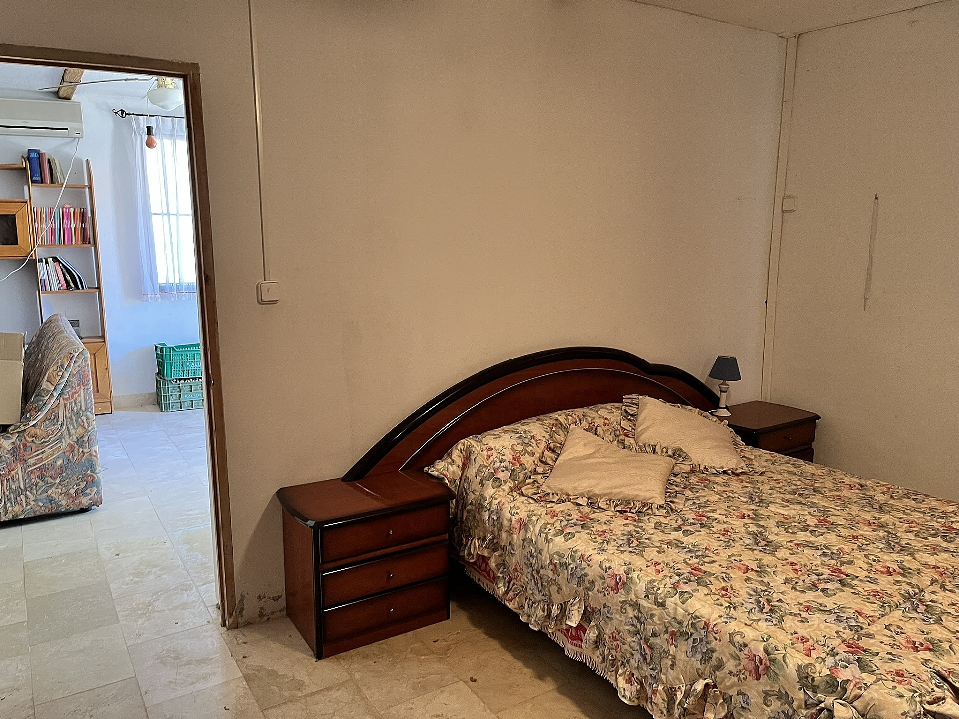 4-bedroom Country House In El Cantón, Spain (138 M²)