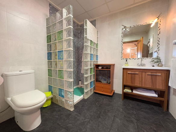 4-bedroom Detached Villa In Monovar, Spain (366 M²)