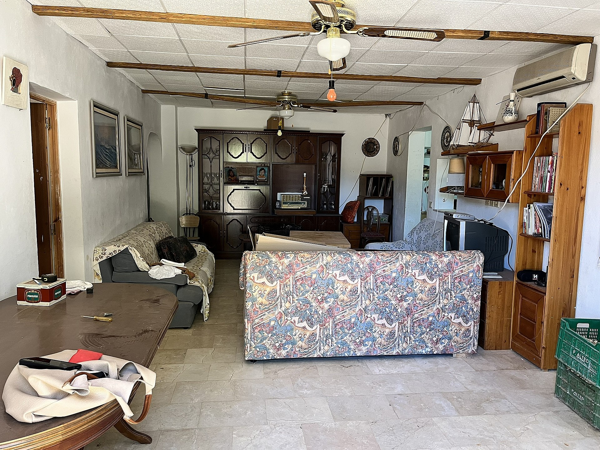 4-bedroom Country House In El Cantón, Spain (138 M²)