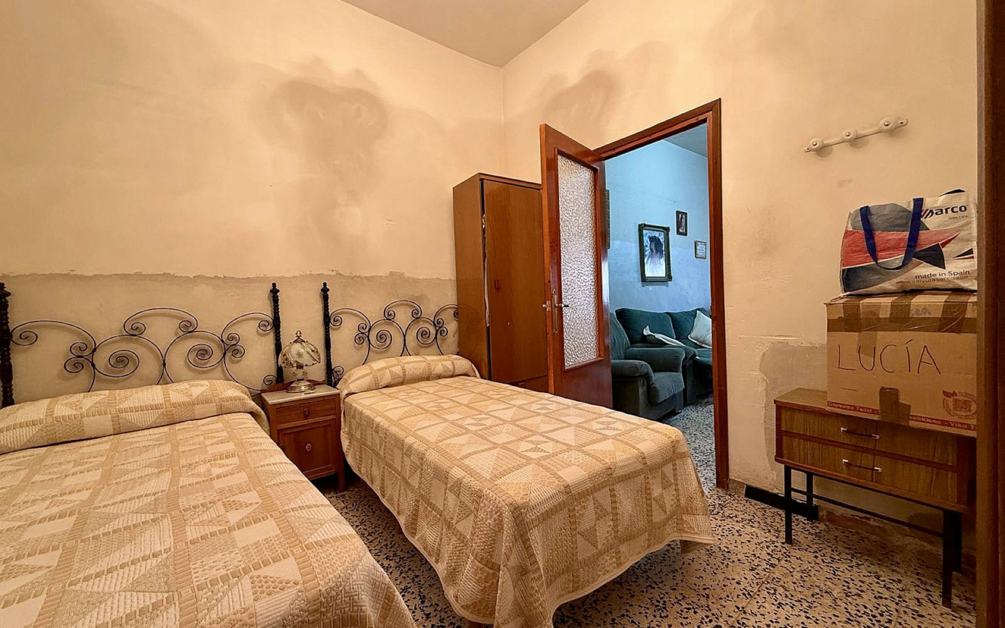 5-bedroom Townhouse In Pinoso, Spain (176 M²)
