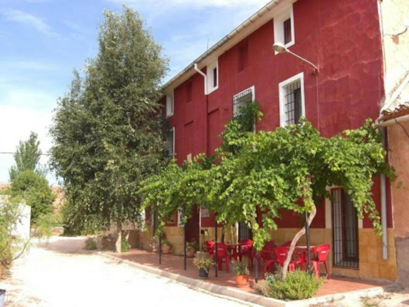 10-bedroom Commercial In Pinoso, Spain (700 M²)