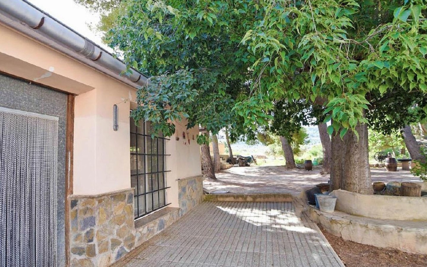 12-bedroom Country House In Pinoso, Spain (600 M²)