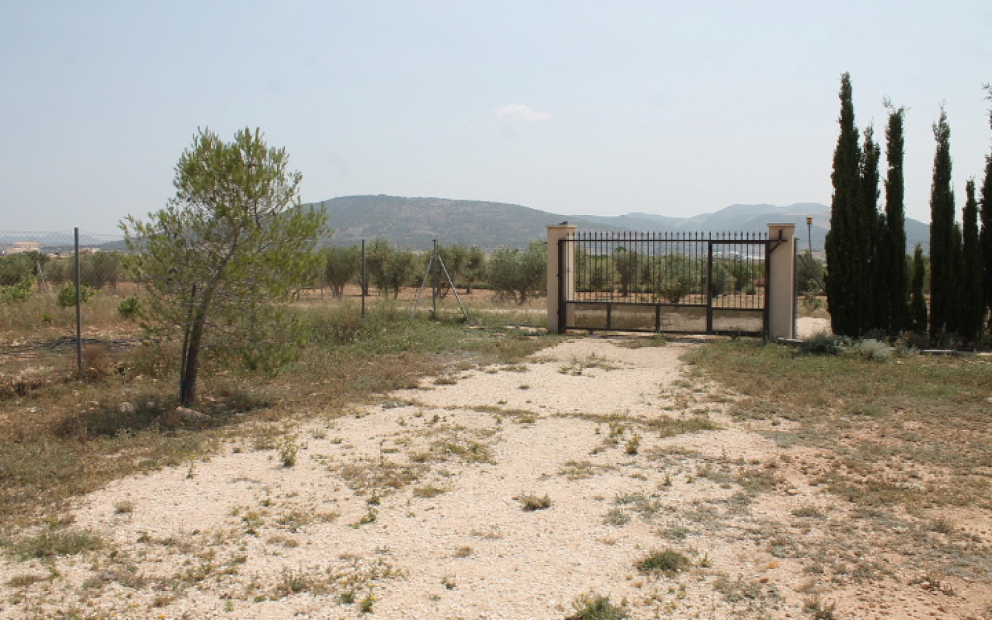 4-bedroom Finca In Pinoso, Spain (120 M²)