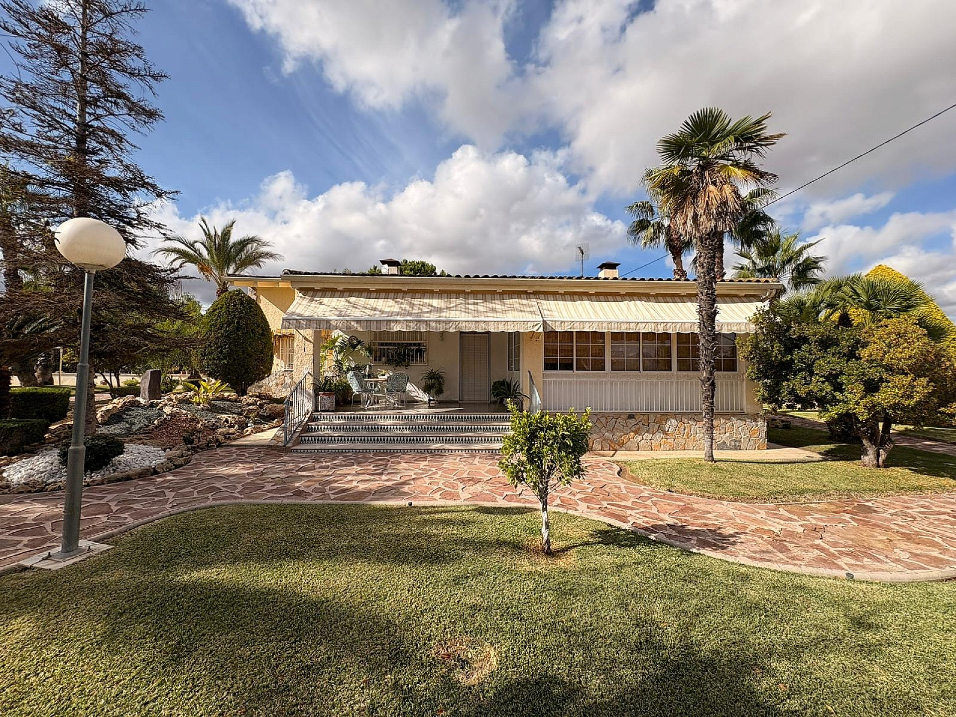 w_evnnqbqa00s5yqz0msse-1e77ff 4-bedroom Detached Villa In Monovar, Spain (366 M²)