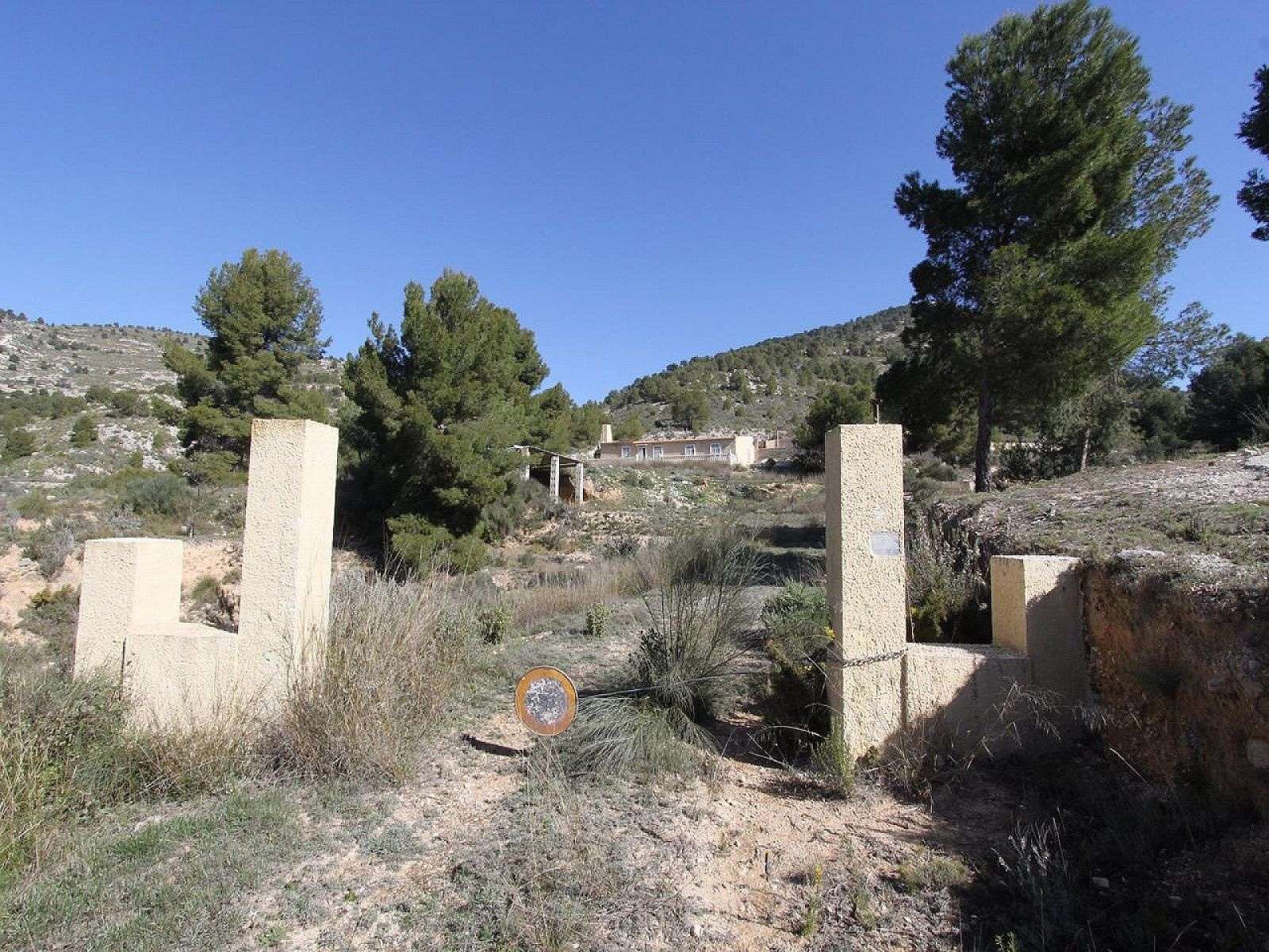 3-bedroom Detached Villa In Petrer, Spain (120 M²)