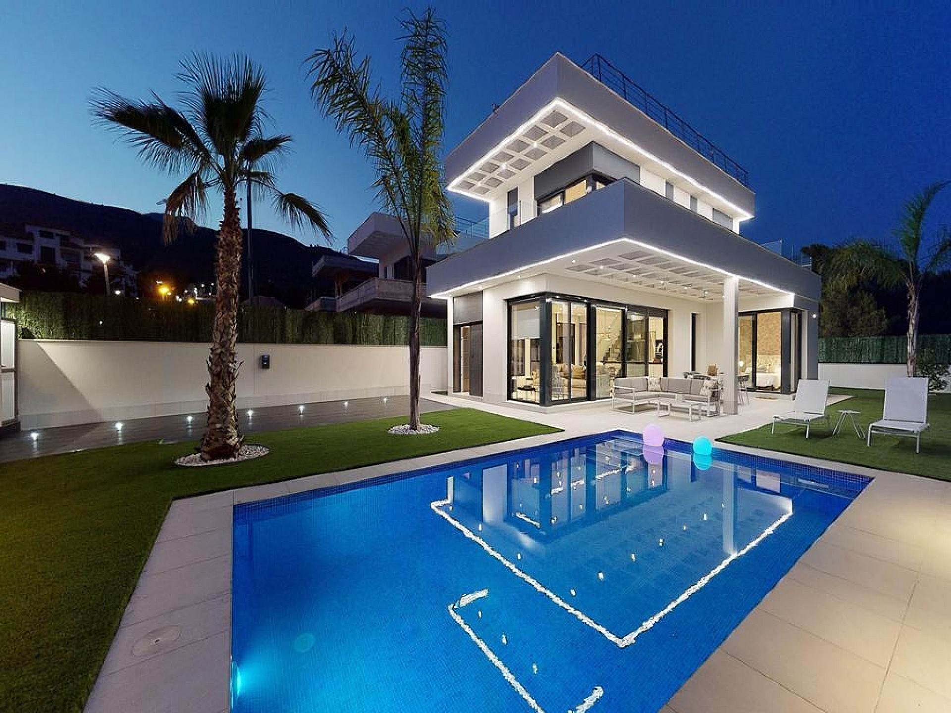 3-bedroom Detached Villa In Benidorm, Spain (145 M²)