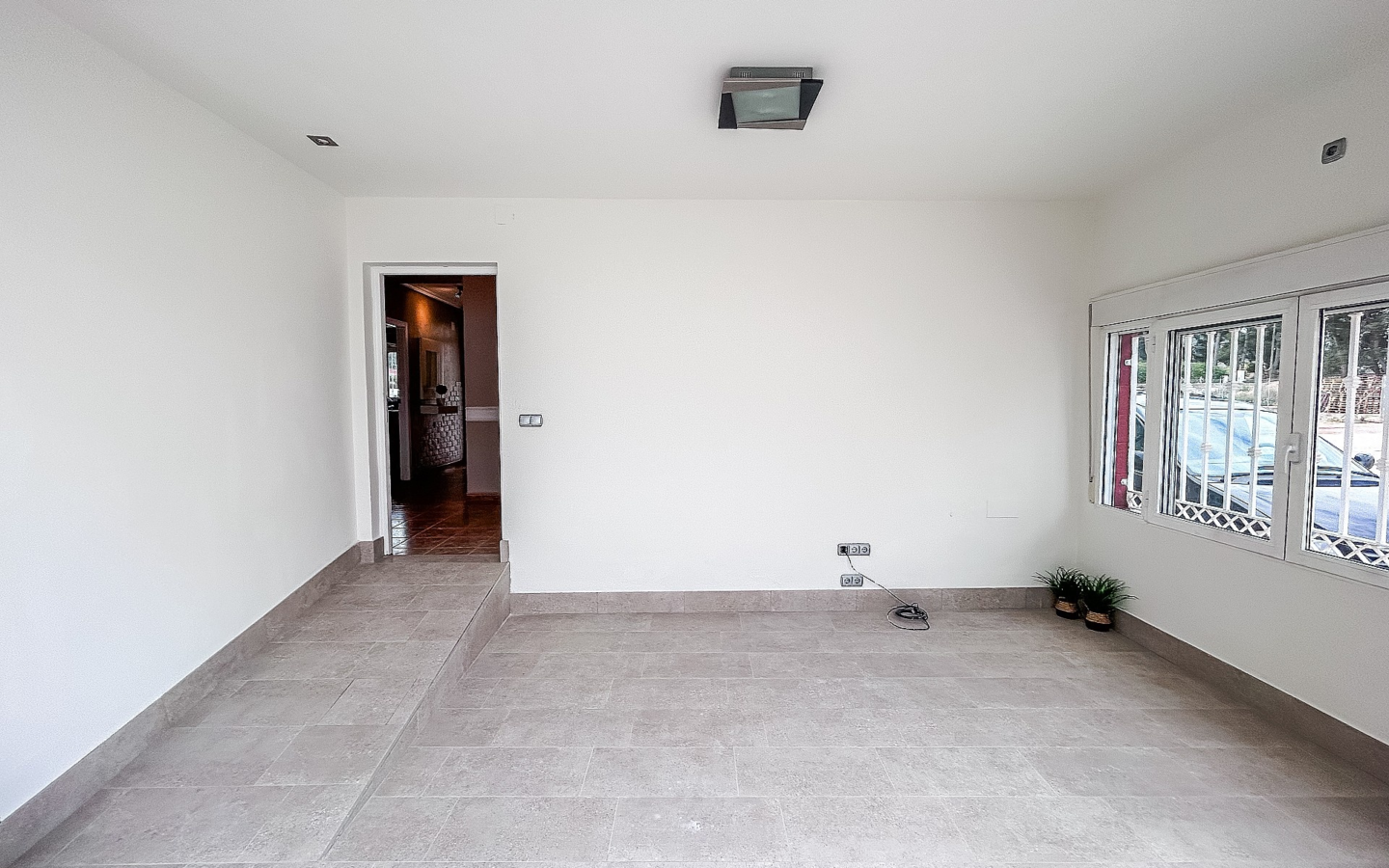 5-bedroom Townhouse In Pinoso, Spain (141 M²)