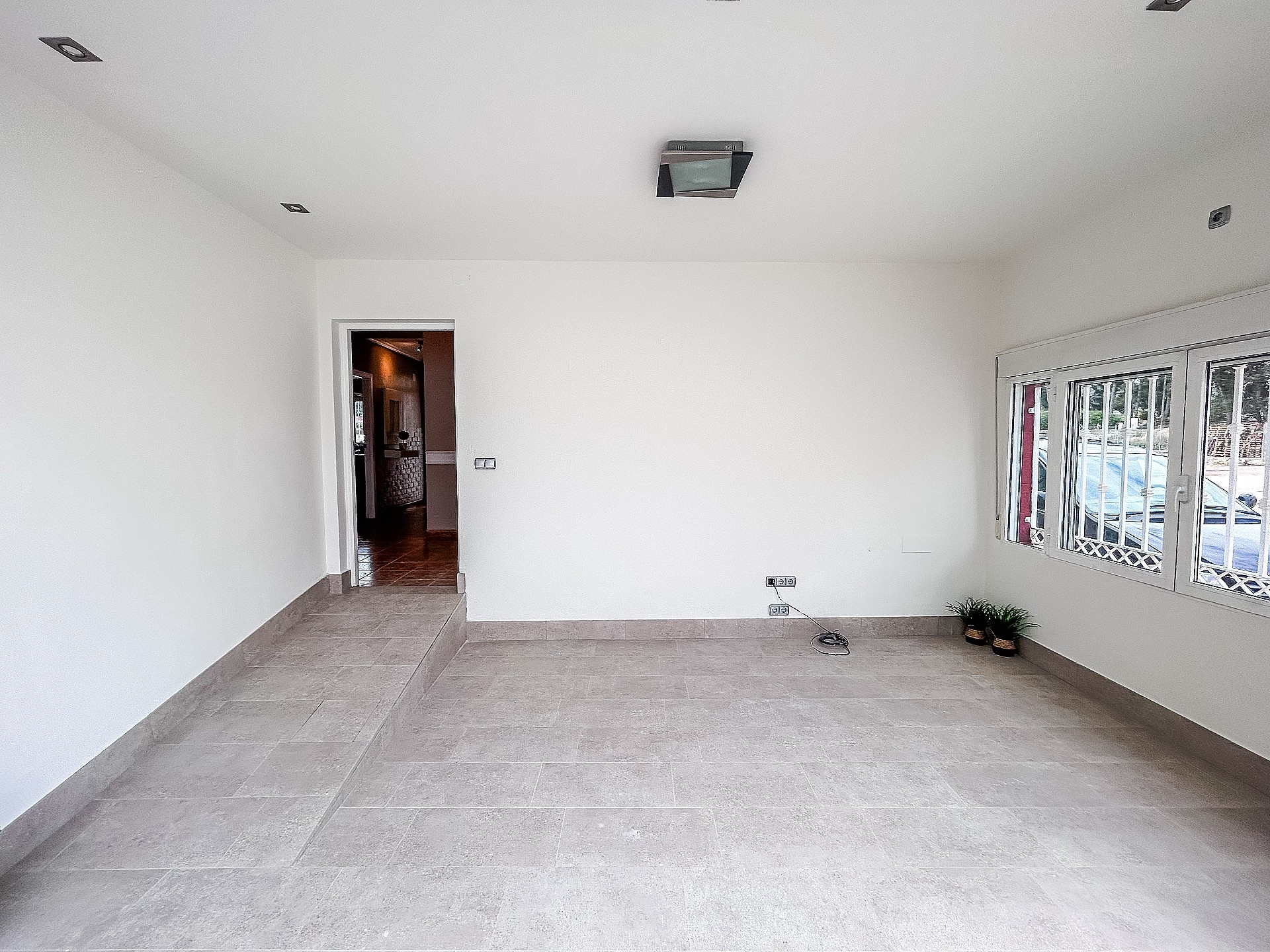 5-bedroom Townhouse In Pinoso, Spain (141 M²)