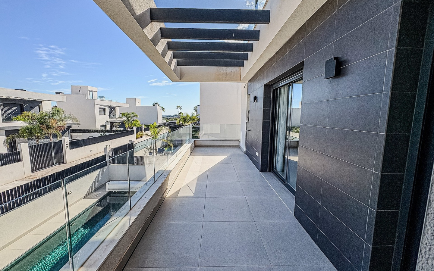 5-bedroom Detached Villa In Algorfa, Spain (198 M²)