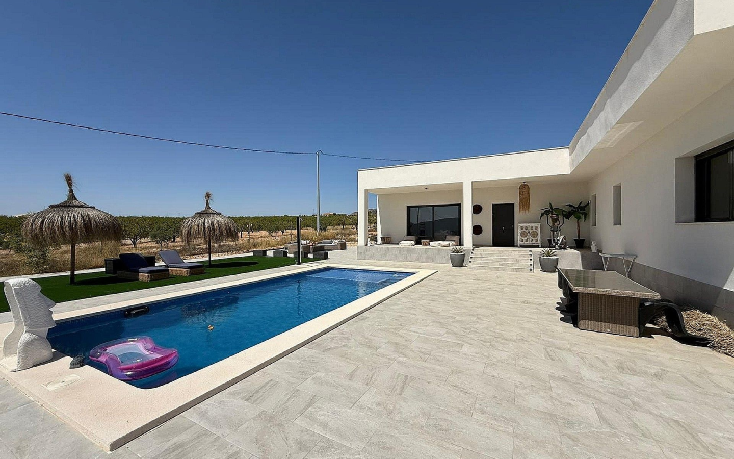 3-bedroom Detached Villa In Pinoso, Spain (153 M²)