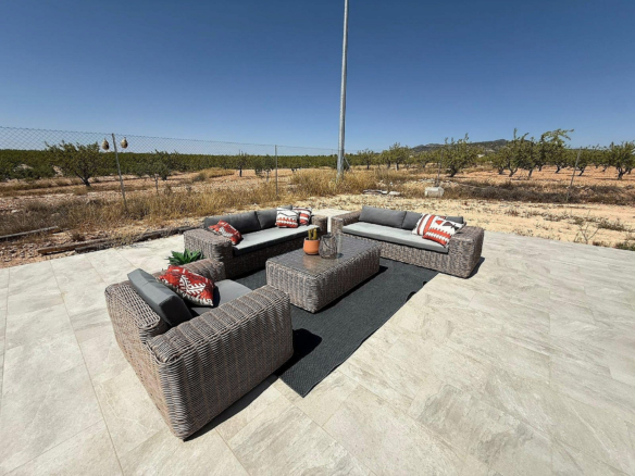 3-bedroom Detached Villa In Pinoso, Spain (153 M²)