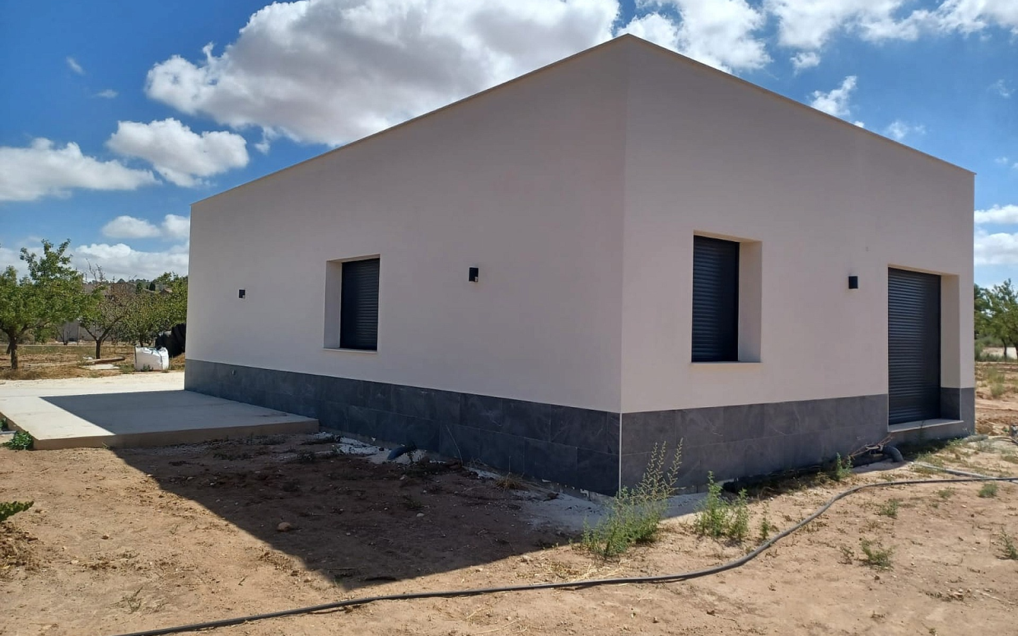 1-bedroom Detached Villa In Pinoso, Spain (26.500 M² Plot)