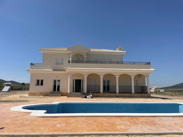4-bedroom Detached Villa In Pinoso, Spain (225 M²)