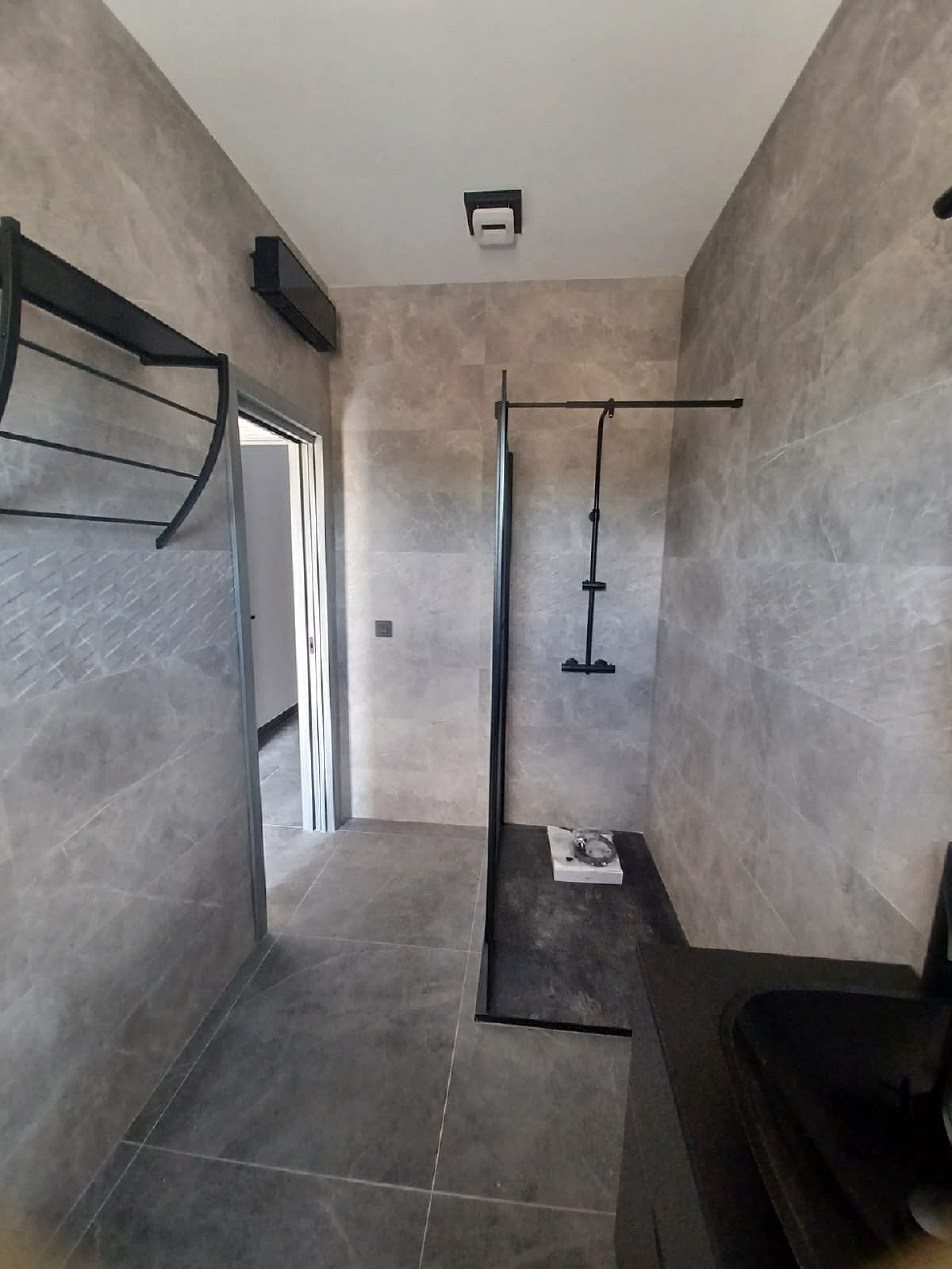 w_goghfmkbu3hk5zto8rjt-68d571 1-bedroom Detached Villa In Pinoso, Spain (26.500 M² Plot)