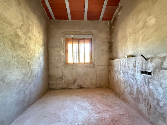 2-bedroom Country House In Pinoso, Spain (70 M²)