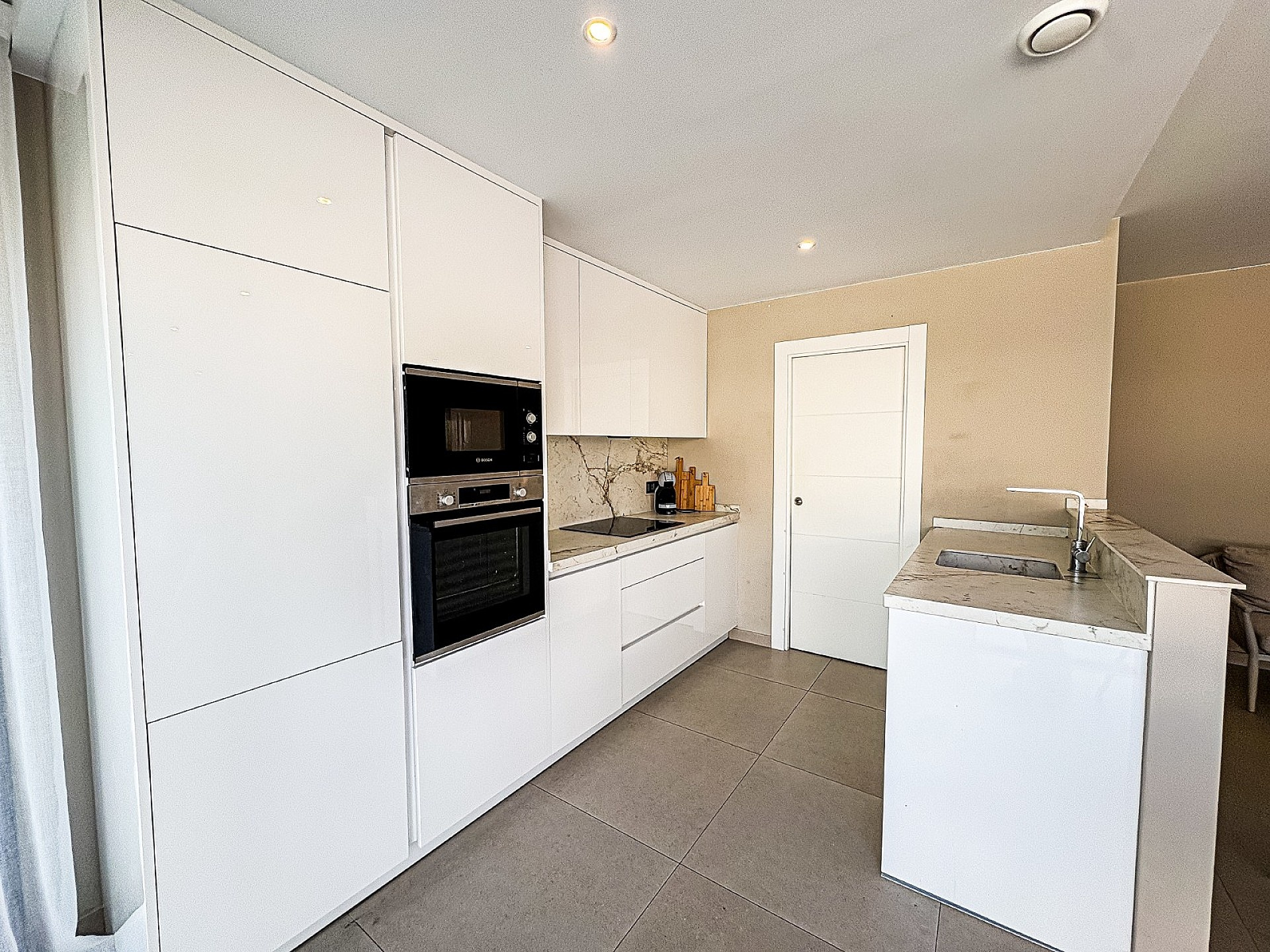 w_gsh0bqzjmjgbougagg0i-cd5e05 5-bedroom Detached Villa In Algorfa, Spain (198 M²)