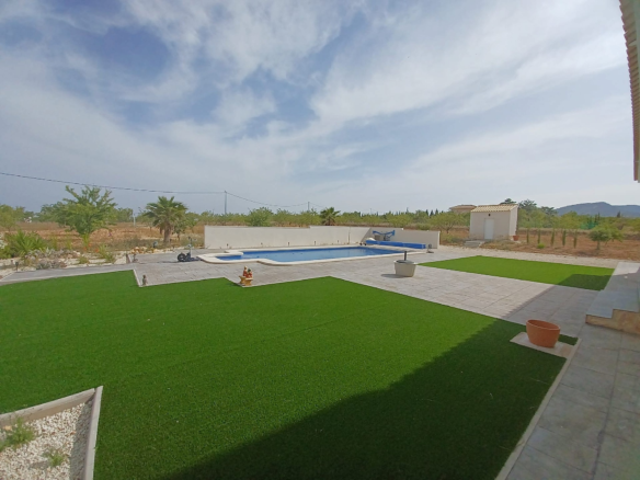 6-bedroom Detached Villa In Pinoso, Spain (313 M²)
