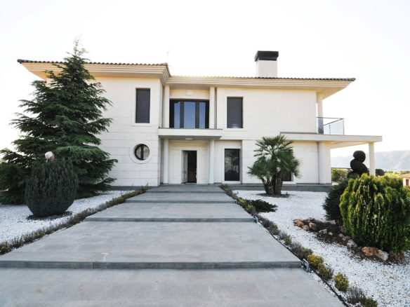 4-bedroom Detached Villa In Villena, Spain (500 M²)