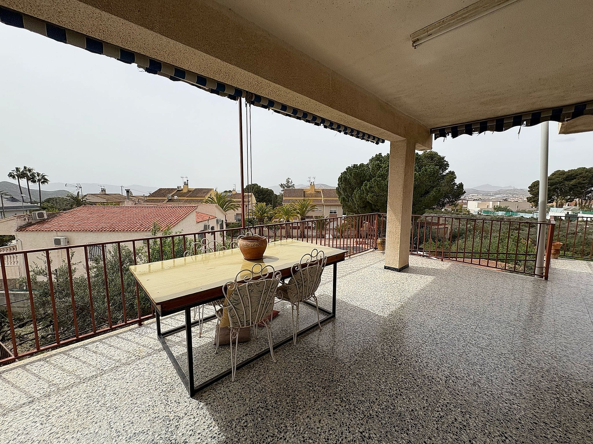 4-bedroom Country House In Petrer, Spain (290 M²)