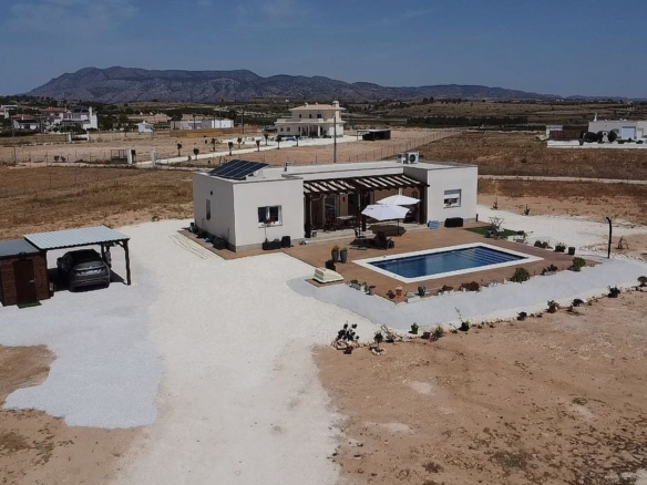 3-bedroom Detached Villa In Pinoso, Spain (115 M²)