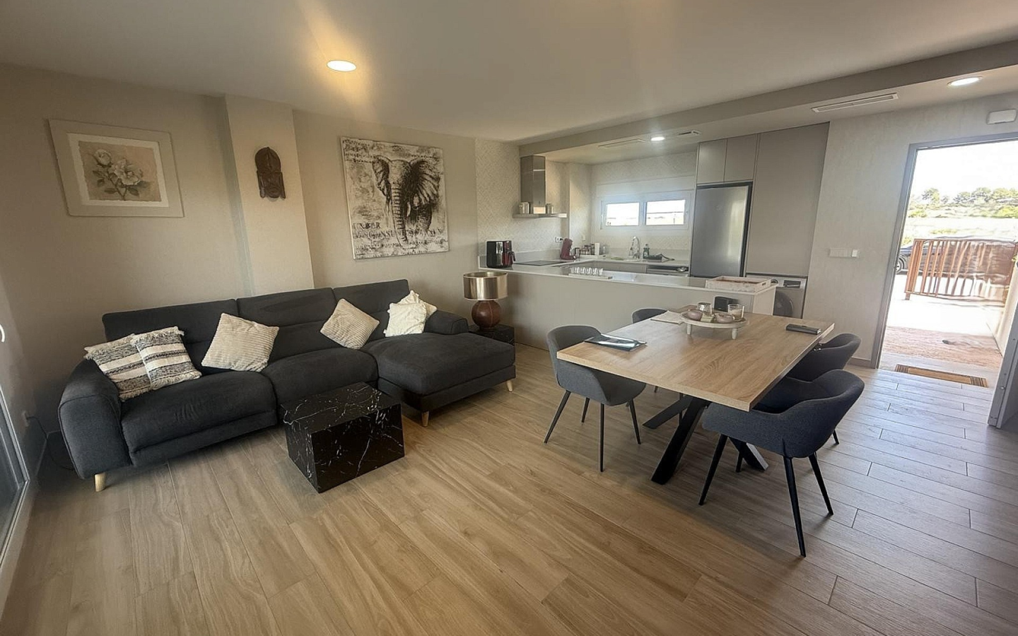 2-bedroom Apartment In Los Montesinos, Spain (180 M²)