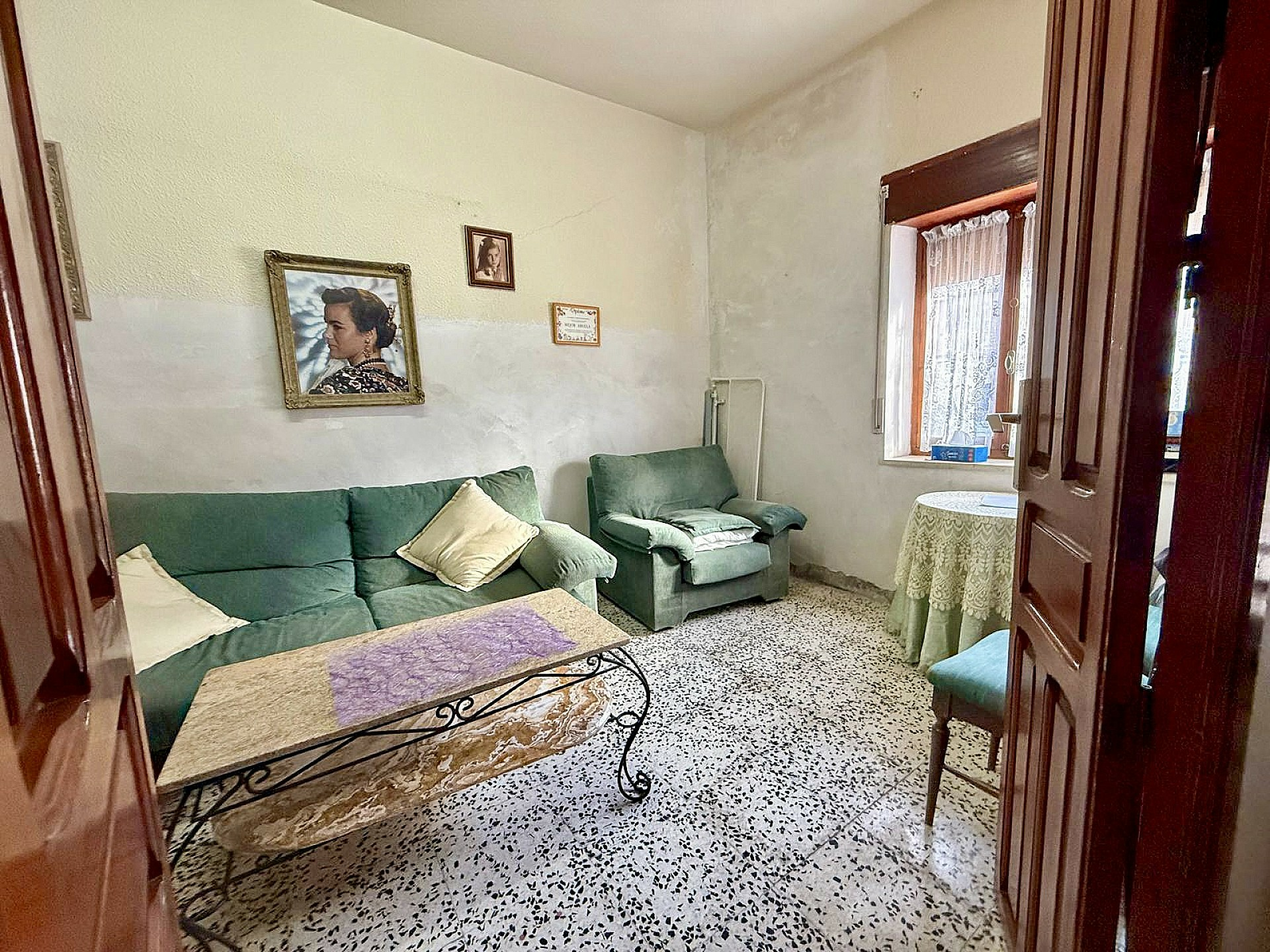 5-bedroom Townhouse In Pinoso, Spain (176 M²)