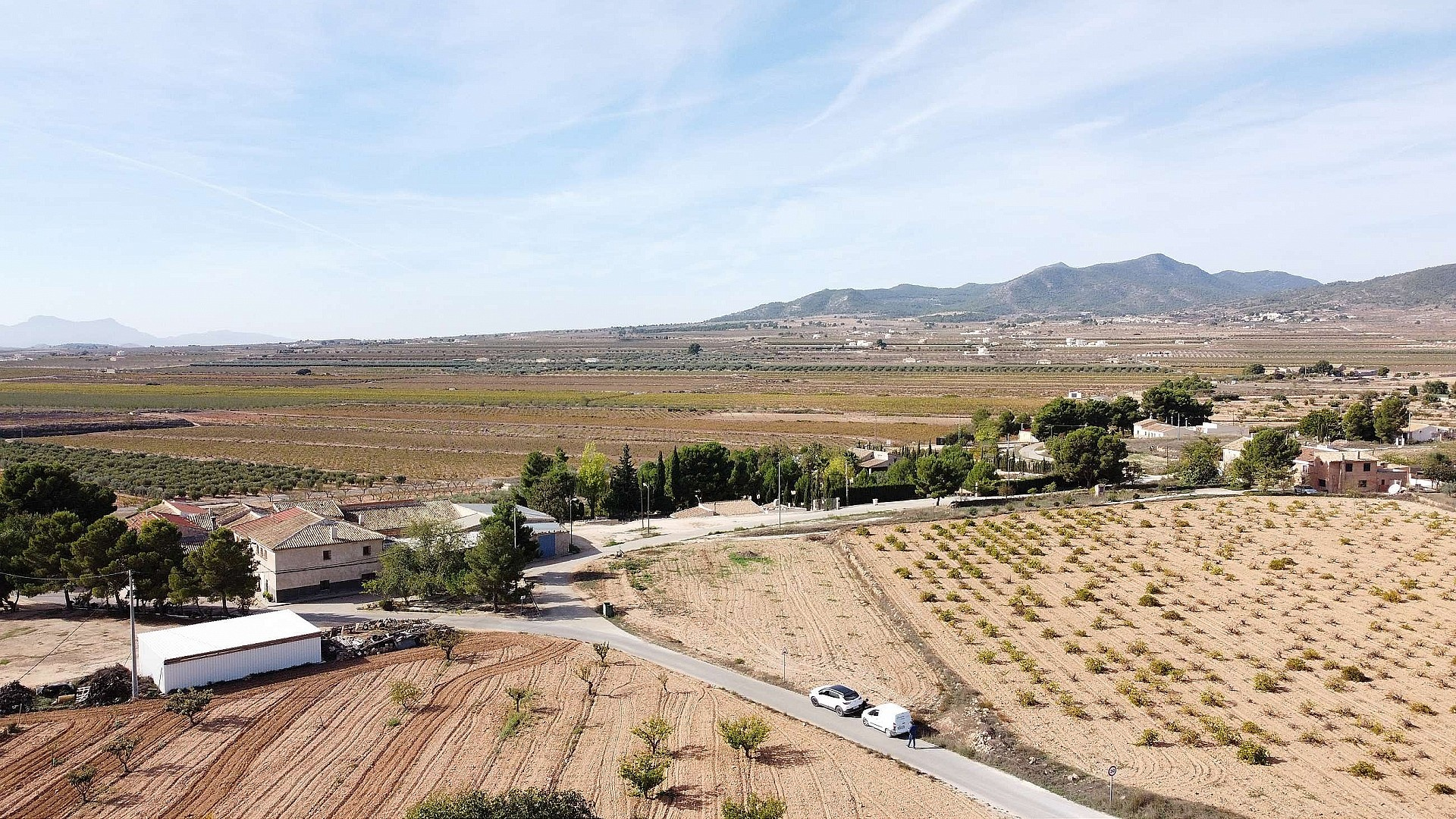 w_hifq3hp0hrk5t42eg4bb-86c184 Land In Pinoso, Spain (10.000 M² Plot)