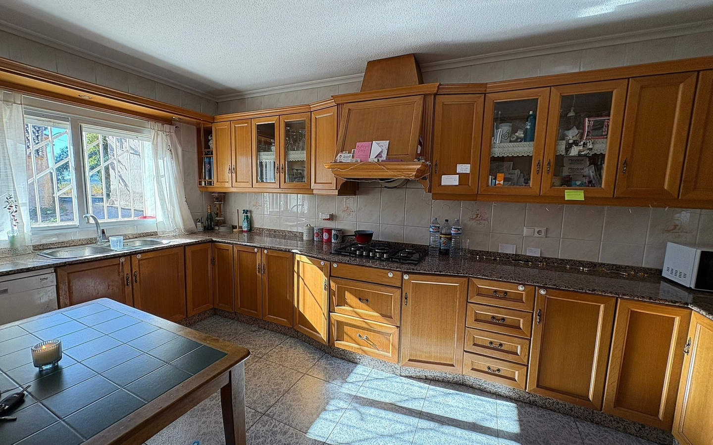 6-bedroom Country House In Monovar, Spain (176 M²)