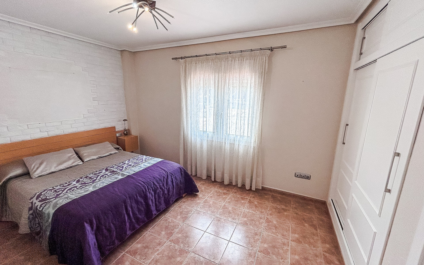 5-bedroom Townhouse In Pinoso, Spain (141 M²)