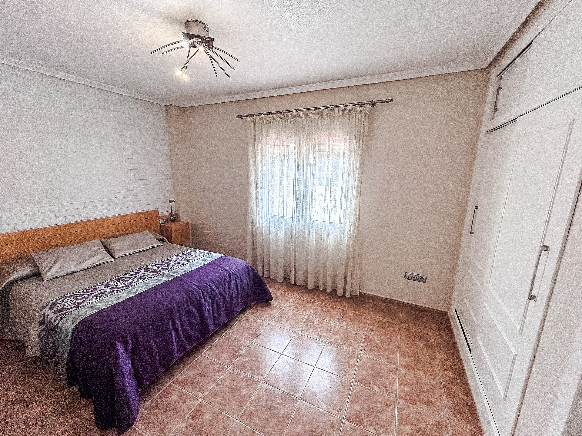 5-bedroom Townhouse In Pinoso, Spain (141 M²)