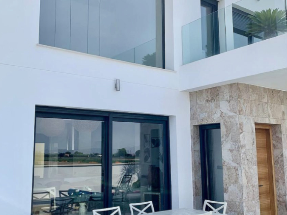 3-bedroom Detached Villa In Daya Vieja, Spain (138 M²)
