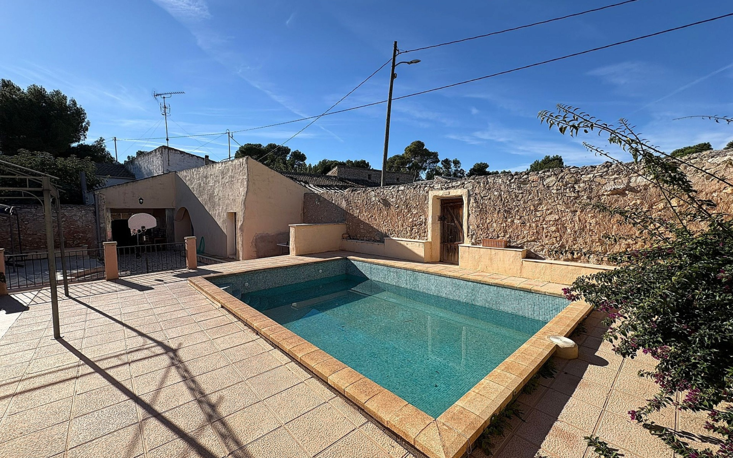 6-bedroom Country House In Monovar, Spain (176 M²)