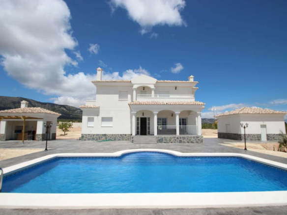 4-bedroom Detached Villa In Pinoso, Spain (150 M²)