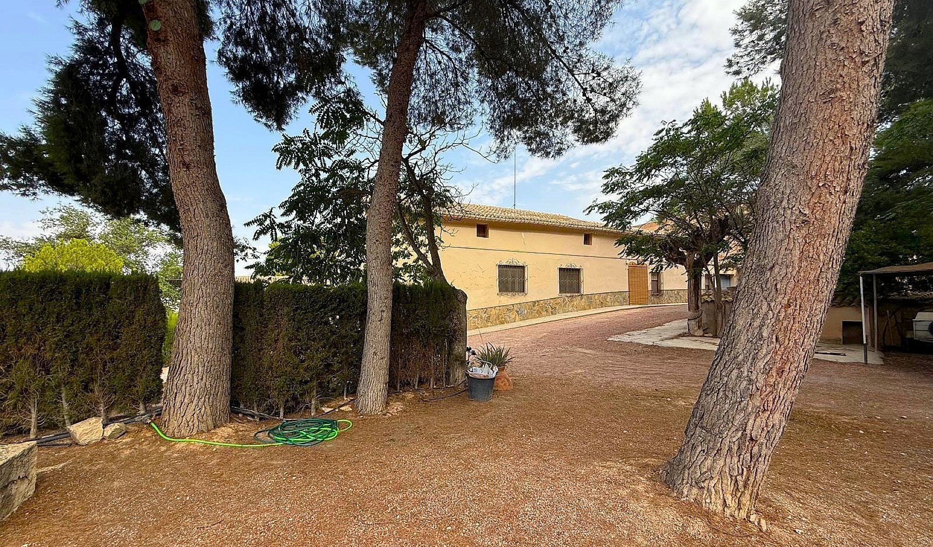 12-bedroom Country House In Pinoso, Spain (600 M²)