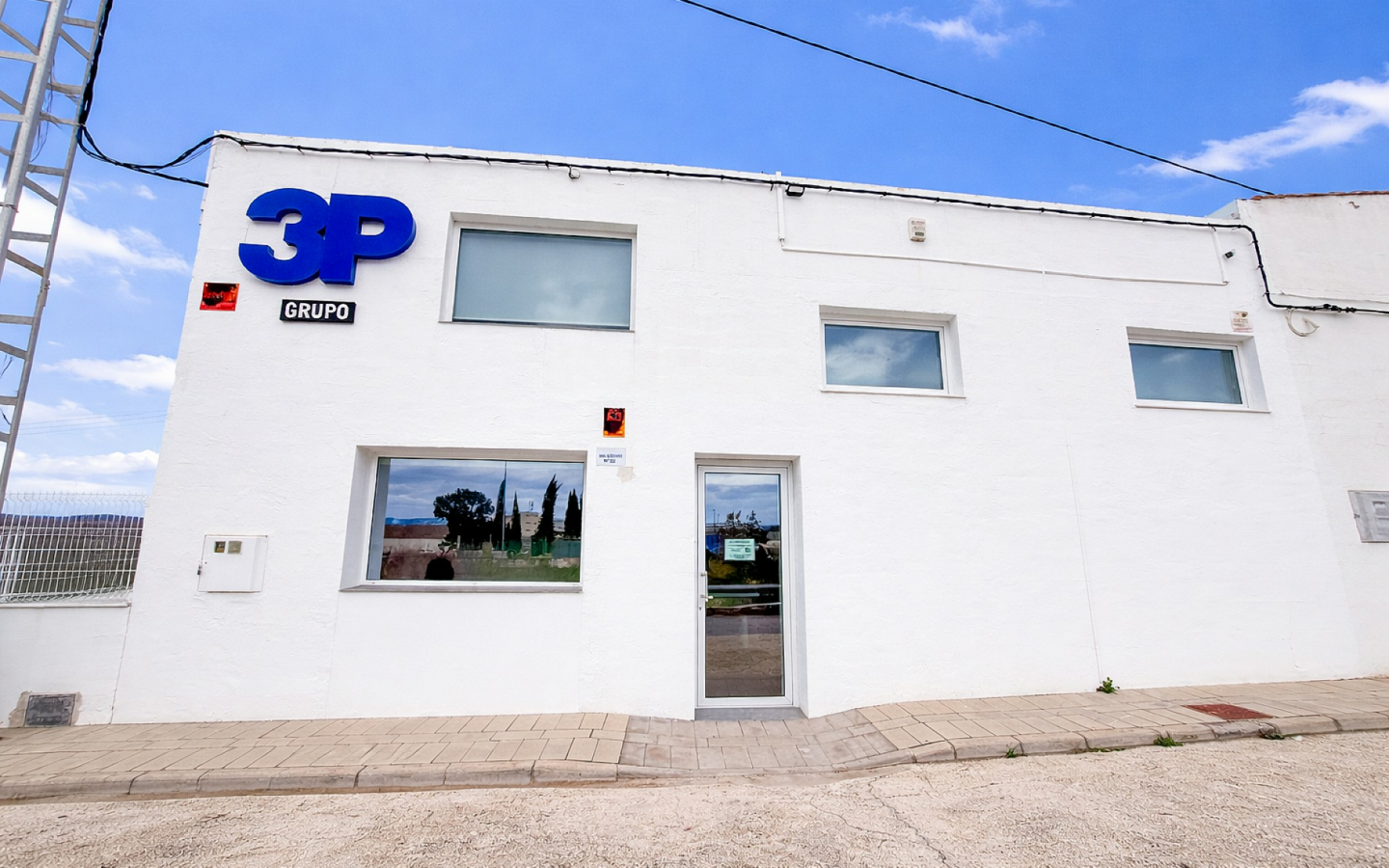 4-bedroom Commercial In Villena, Spain (299 M²)