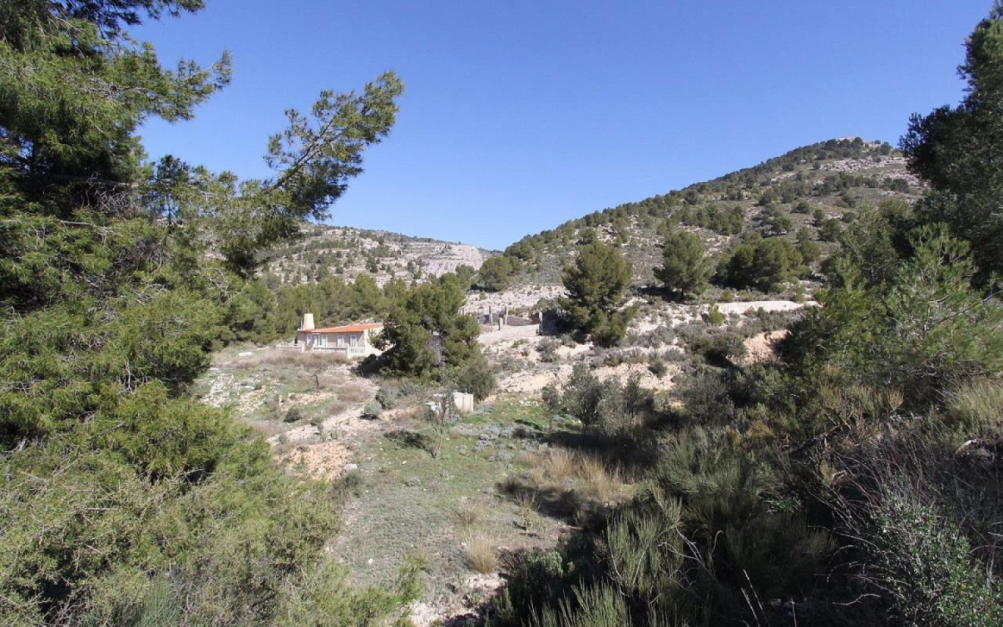 3-bedroom Detached Villa In Petrer, Spain (120 M²)