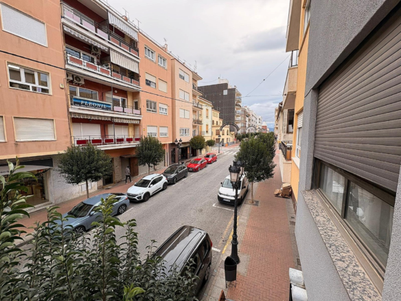 3-bedroom Apartment In Onil, Spain (125 M²)