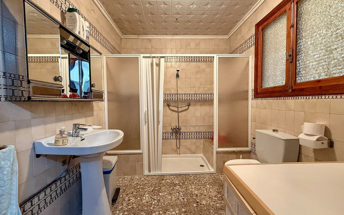 5-bedroom Townhouse In Pinoso, Spain (176 M²)